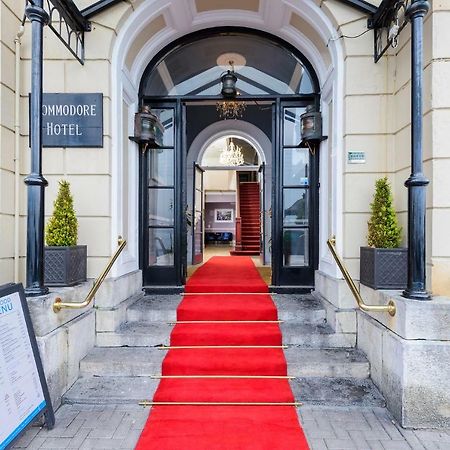Commodore Hotel كوب المظهر الخارجي الصورة