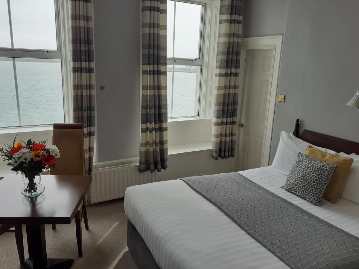 Commodore Hotel كوب المظهر الخارجي الصورة