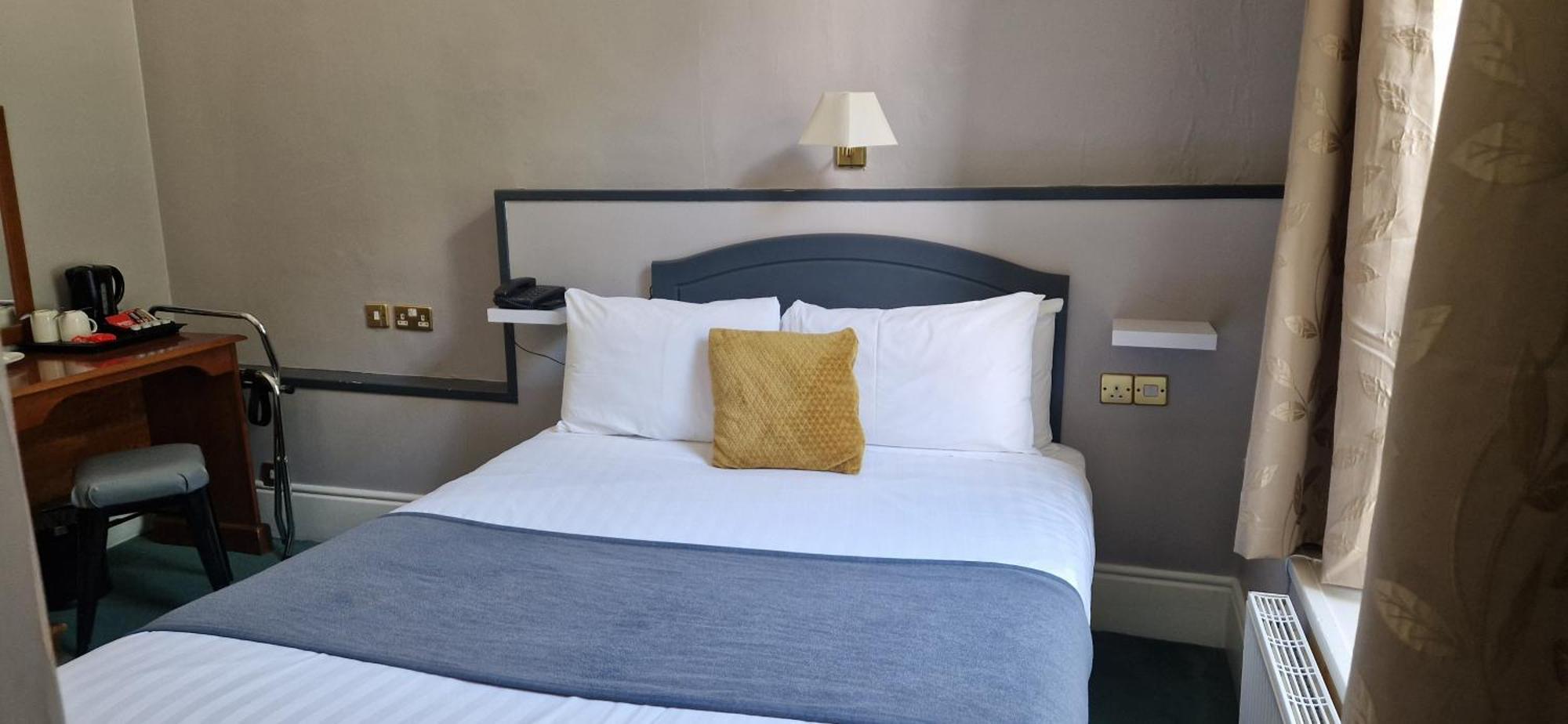 Commodore Hotel كوب المظهر الخارجي الصورة