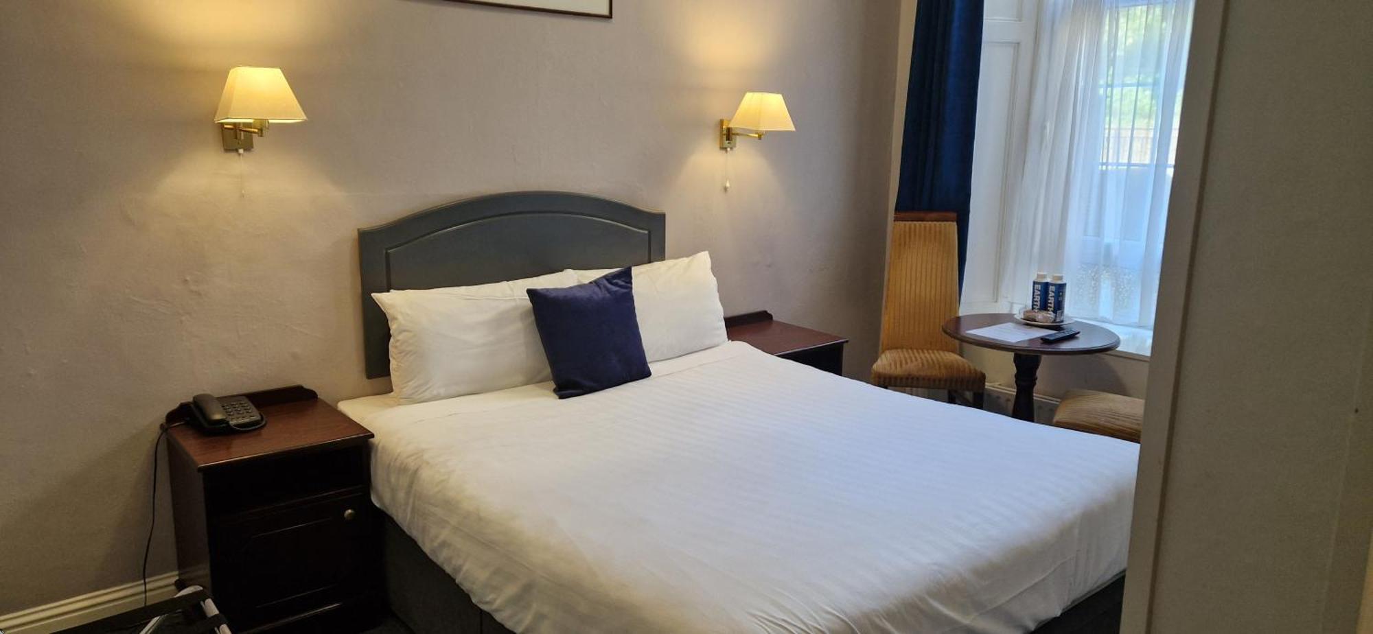 Commodore Hotel كوب المظهر الخارجي الصورة