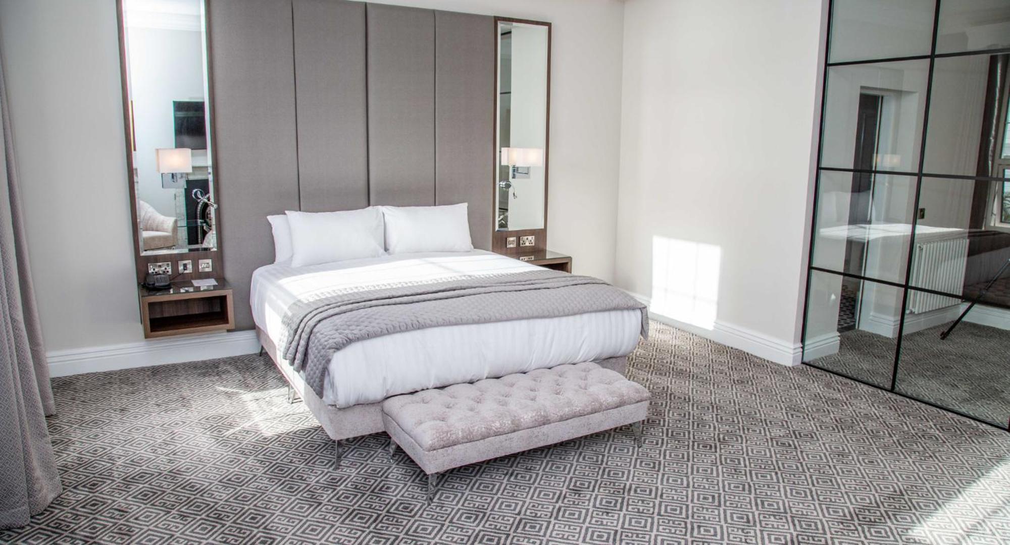 Commodore Hotel كوب المظهر الخارجي الصورة